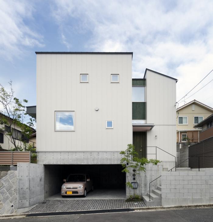 I 0455 ほぼ正方形の72坪の土地に家を建てたい 兵庫県 建築家依頼サービス 樋口章建築アトリエ一級建築士事務所 樋口 章さん 建築 家紹介センター I 0455 ほぼ正方形の72坪の土地に家を建てたい 兵庫県 建築家依頼サービス 樋口章建築アトリエ一級建築士事務所 樋口 章さん 建築 家紹介センター